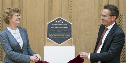 Onthulling plaquette Teylers Museum.jpg